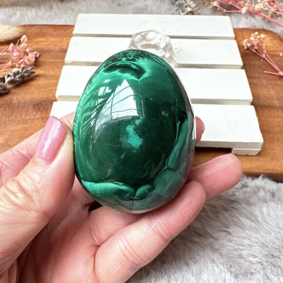 Beautiful Malachite Egg - Picture 3 of 7